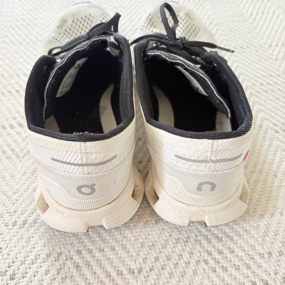 On Running Black and White Athletic Shoes - Picture 5 of 5